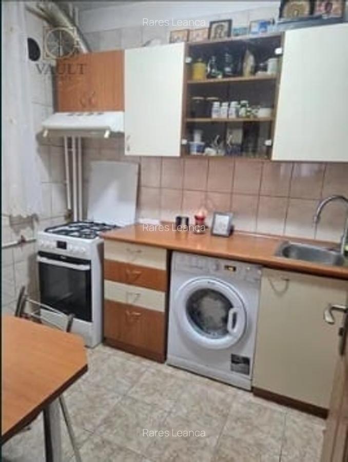 Apartament 3 camere - DECOMANDAT - zona BRANCOVEANU - 4