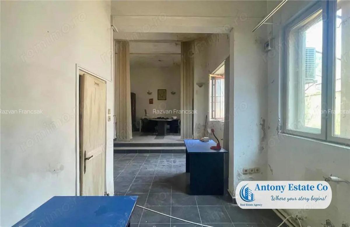 Apartament la casa de vanzare, 5 camere, Ultracentral - Oradea - 4
