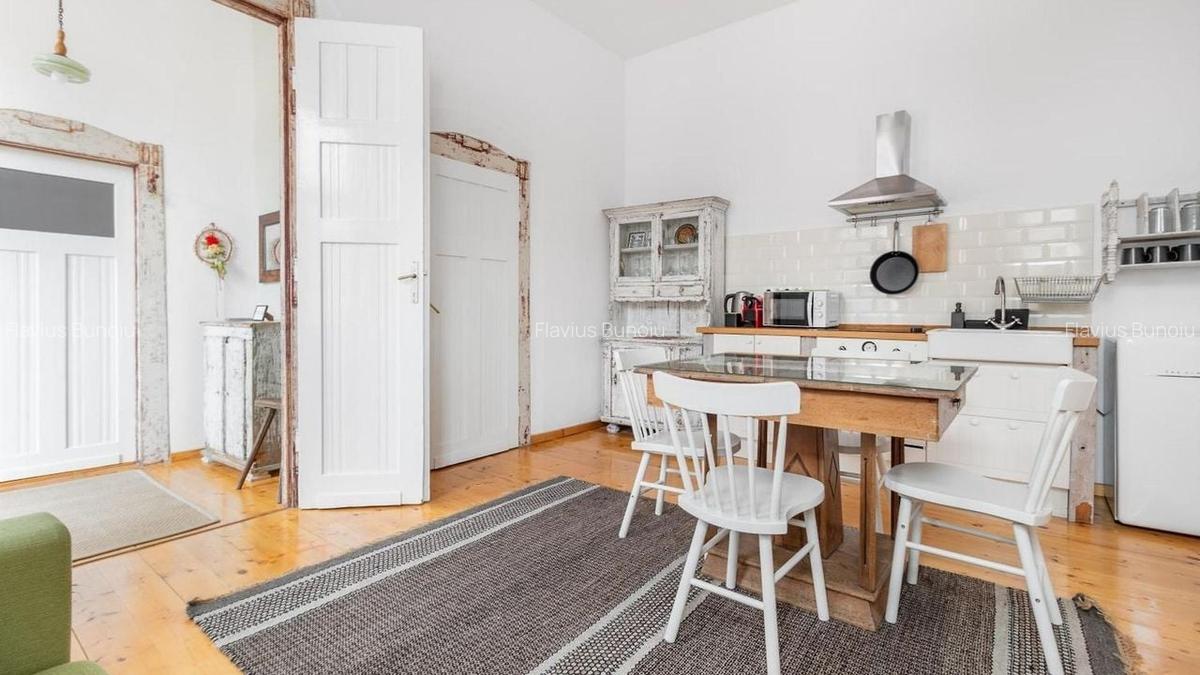 Apartament cu 3 camere decomandat în Central - 14