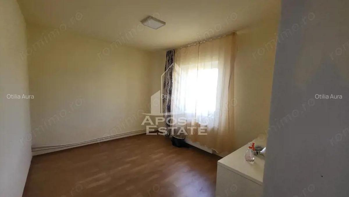 Casa individuala de caramida,3 camere si teren de 800 mp,Parta - 2