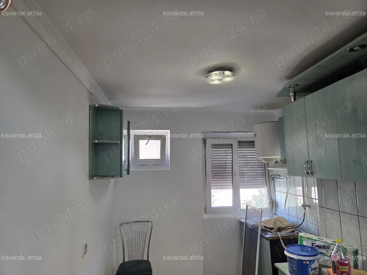 Vind apartament de 2 camere x - 3