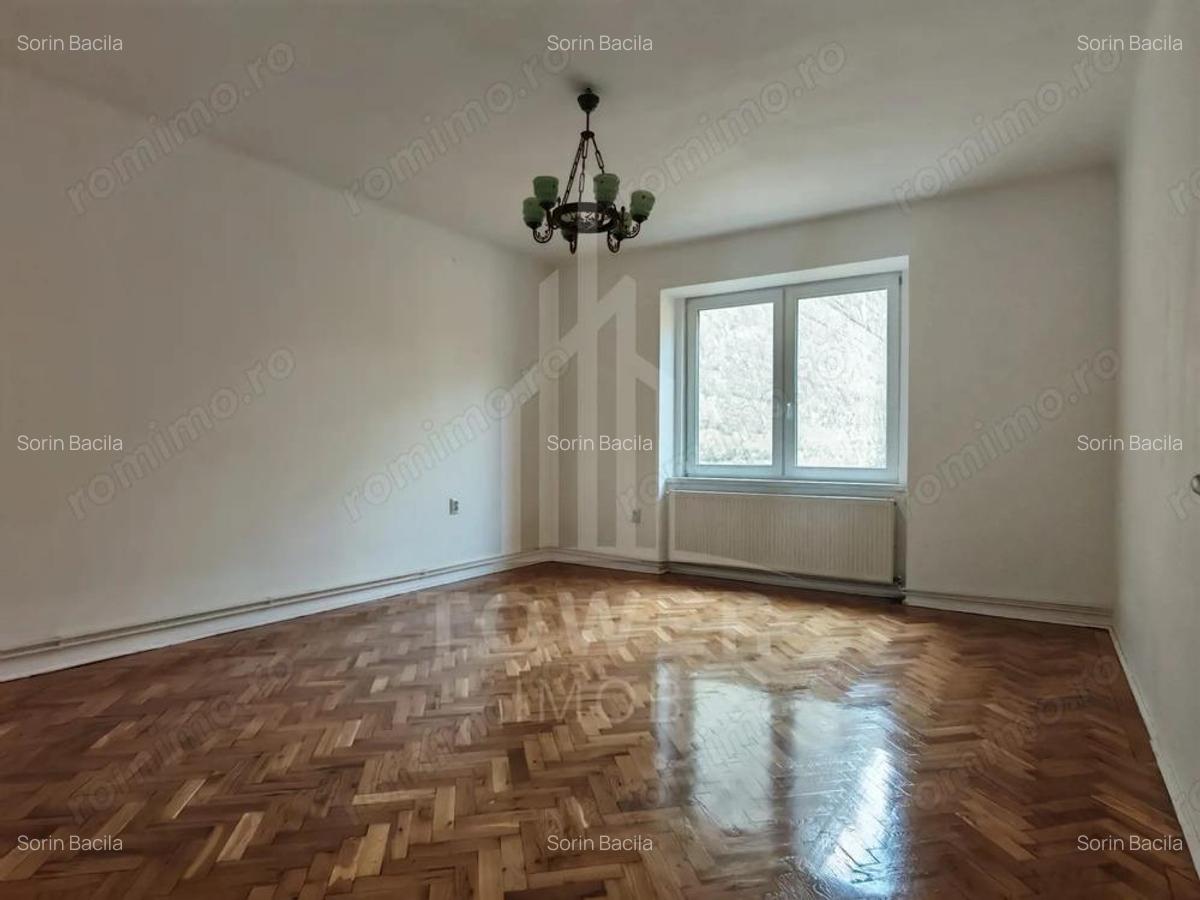 De inchiriat apartament 3 camere etajul 1 zona ultracentrala. - 5