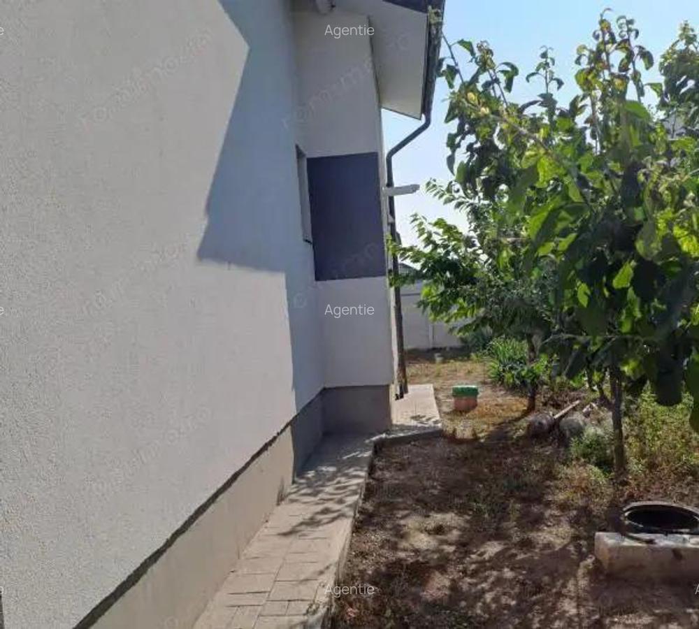 Casa 3 camere in comuna Berceni - 2