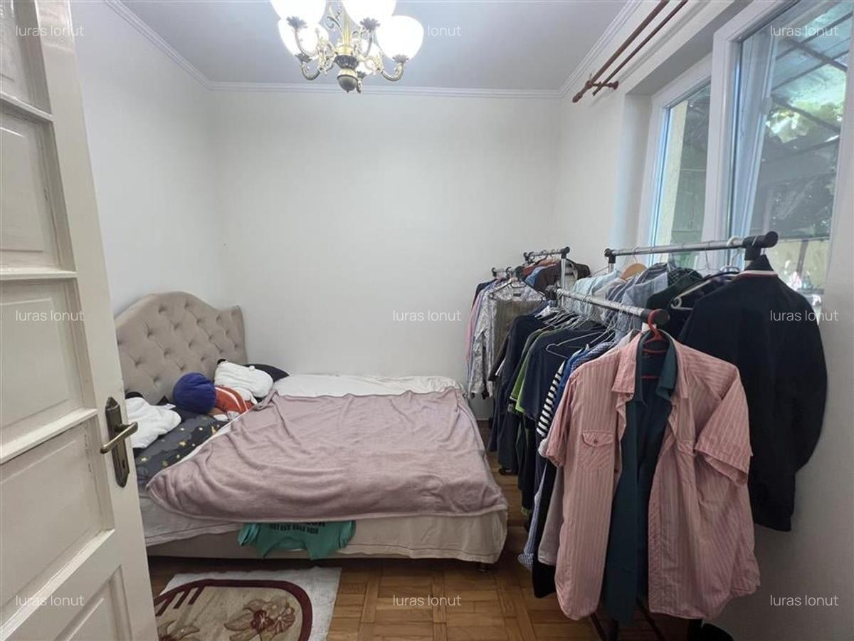 RECO, Doua case, zona  ultracentral, singur in curte, Oradea - 2