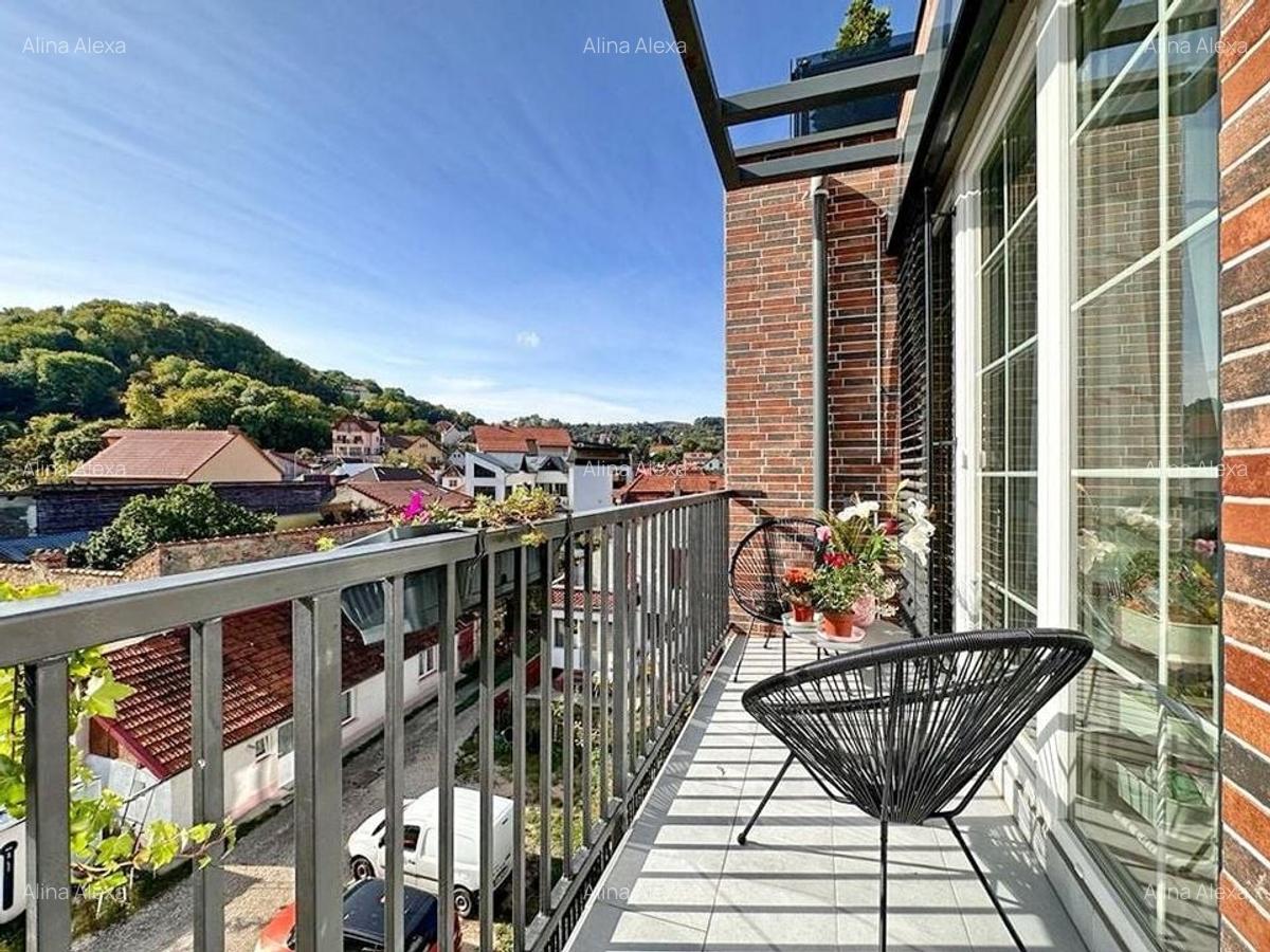 Apartament cu 4 camere decomandat, mobilat în Brașovul Vechi - 14