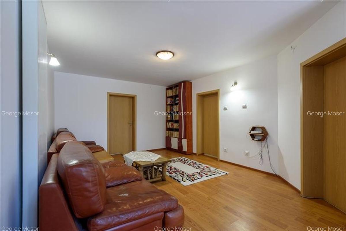 FILM! Vila impozanta,pretabila pe segmentul comercial/ servicii,Tractorul,Brasov - 19 FILM! Vila impozanta,pretabila pe segmentul comercial/ servicii,Tractorul,Brasov - 19