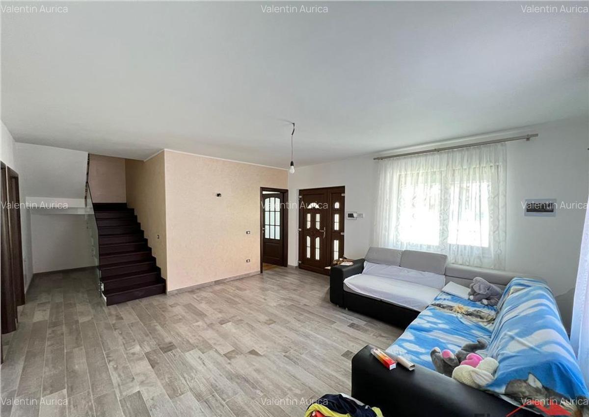 Vila P 1 de in zona Laminoru SUD - 11