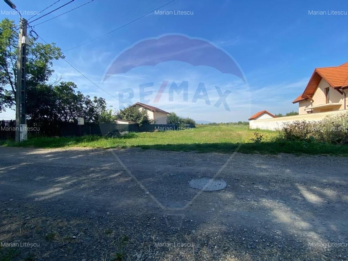 Teren de vanzare in  Prejmer de 3,600 mp ,  intravilan cu utilitati - 3
