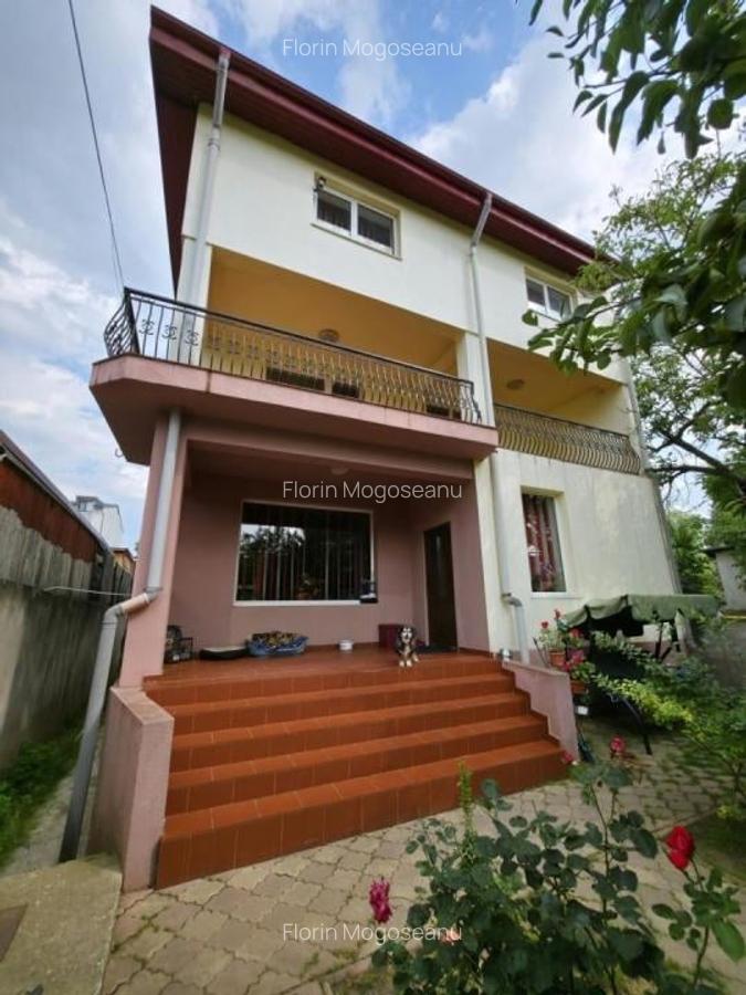 Casă cu 5 camere în Militari - 1