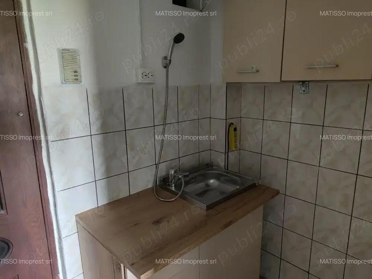 Garsoniera de vanzare, et 3, zona Iosefin - 2
