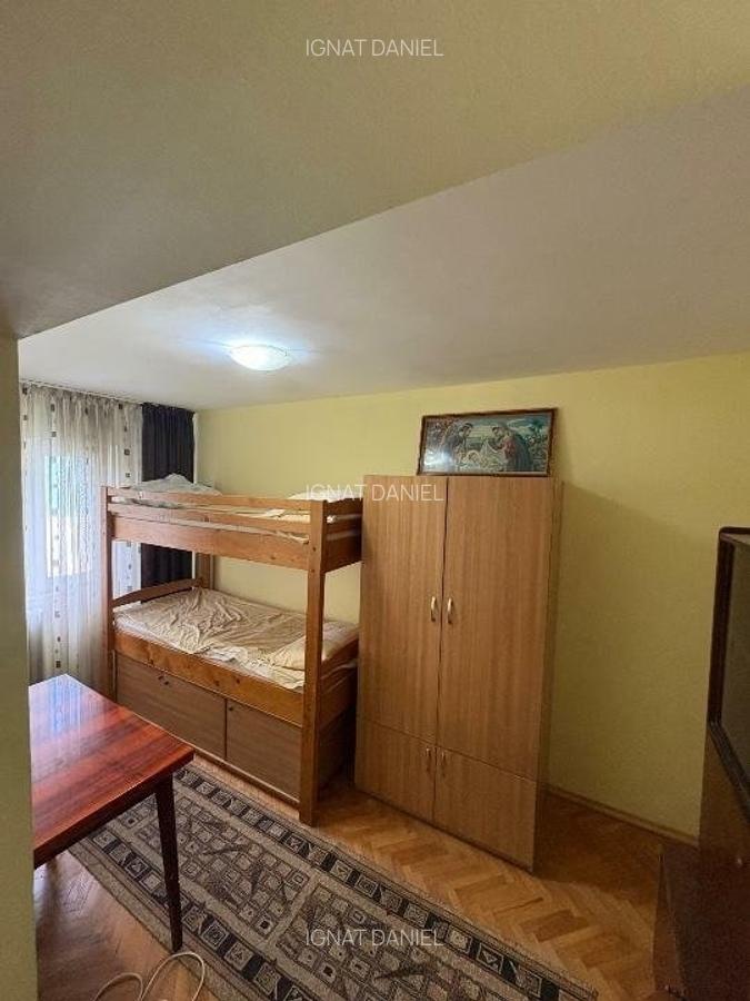 Apartament cu 2 camere, etajul 3/4, zona Podu Ros - 3