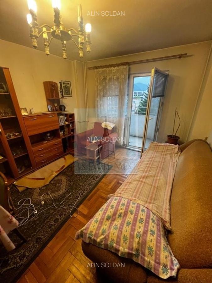 Apartament cu 4 camere decomandat în Griviței - 8