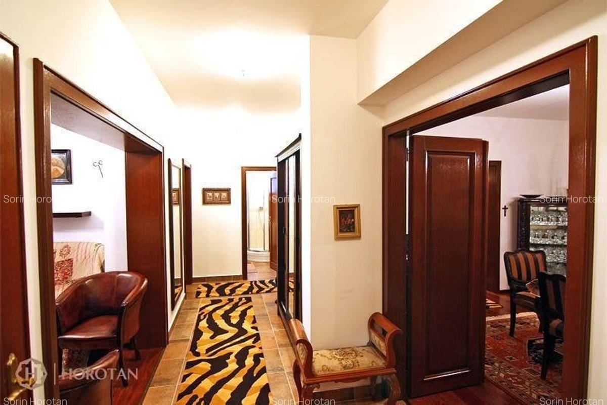 Apartament in conditii excelente situat central, garaj inclus - 2