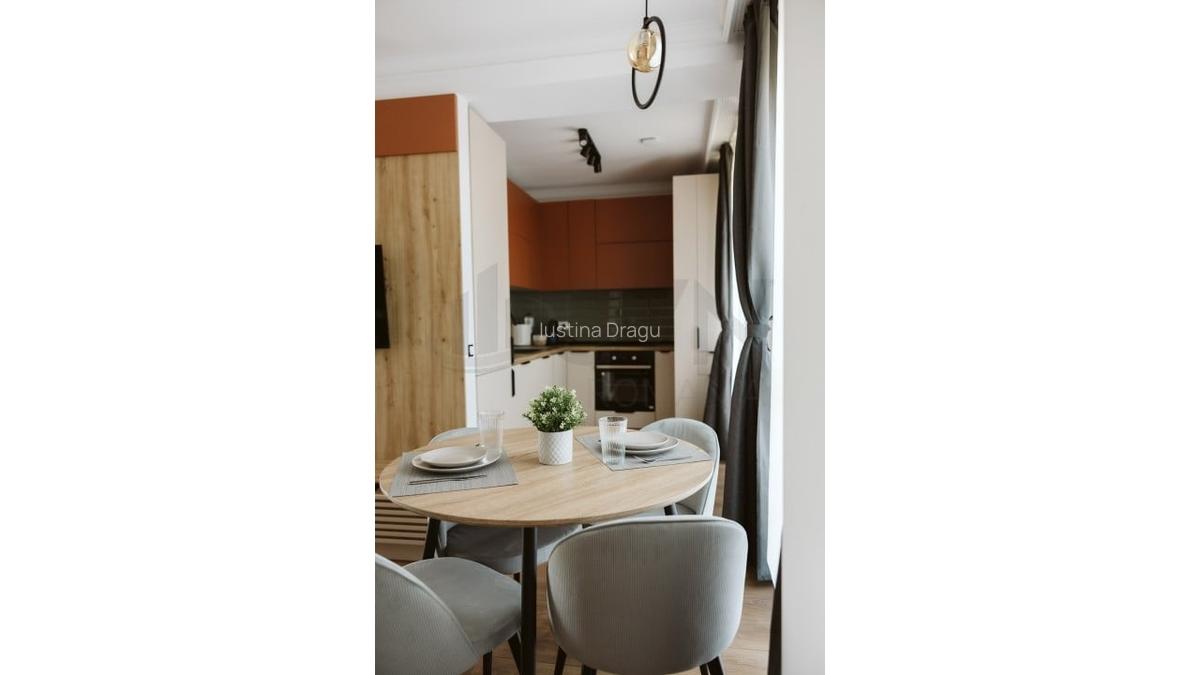 Apartament cu 2 camere semidecomandat în 13 Septembrie - 7