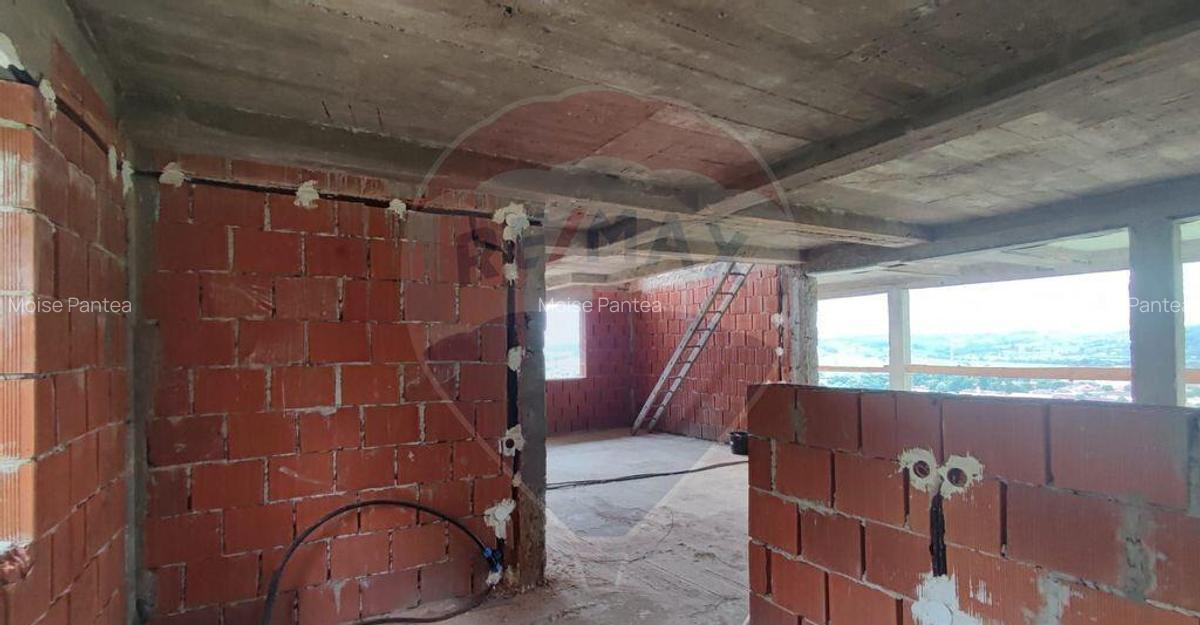 Casa de vacanta cu 6 camere de vanzare Suncuius - 2