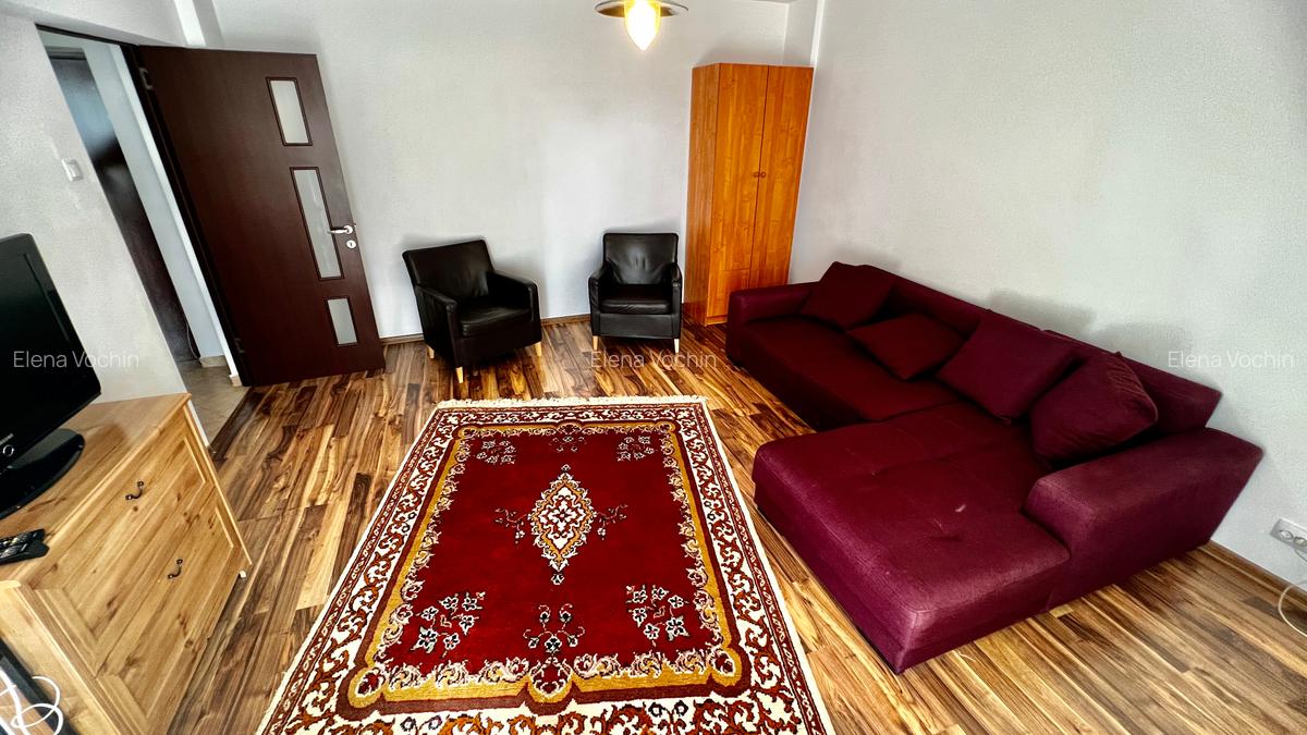 Garsoniera cu metrou la parter, Piata Muncii - 11