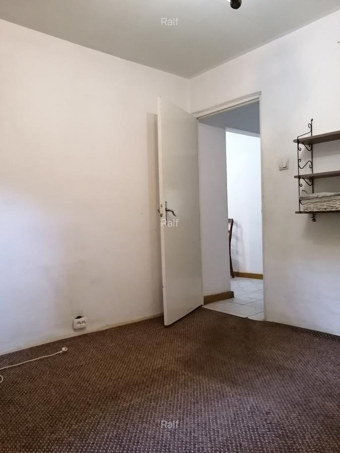 Apartament cu 3 camere semidecomandat în Bucovina - 3
