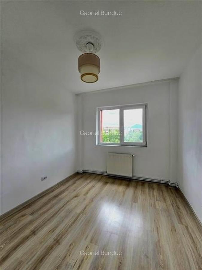 Apartament cu 3 camere decomandat în Gării - 8