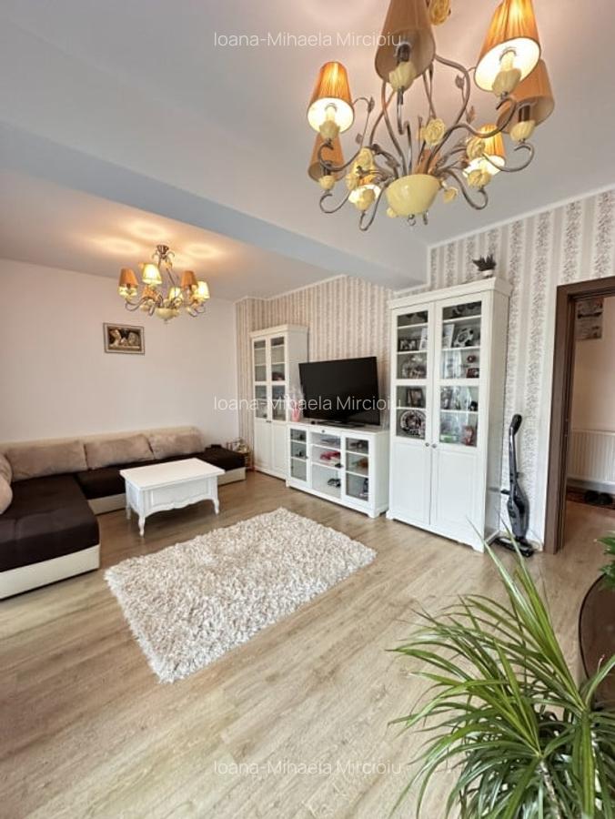 Apartament decomandat 3 camere-curte+loc de parcare subteran -Compozitori - 1