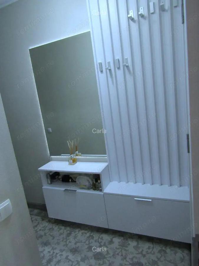 De vanzare apartament 2 camere zona Favorit - 2