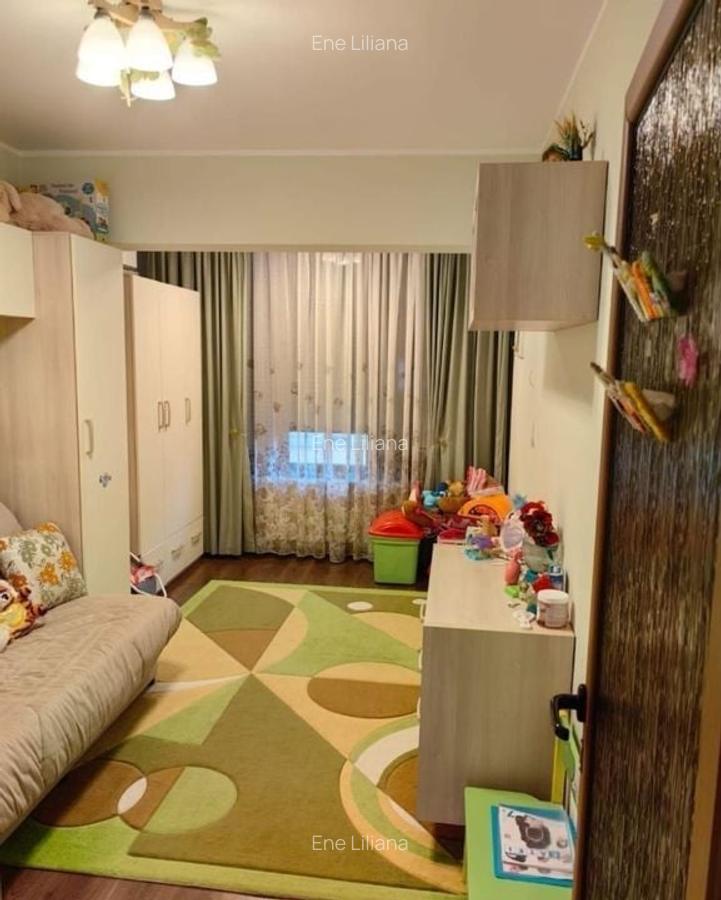 Apartament de vânzare - 4 camere, Strada Tecuci, Bloc Vega - 14