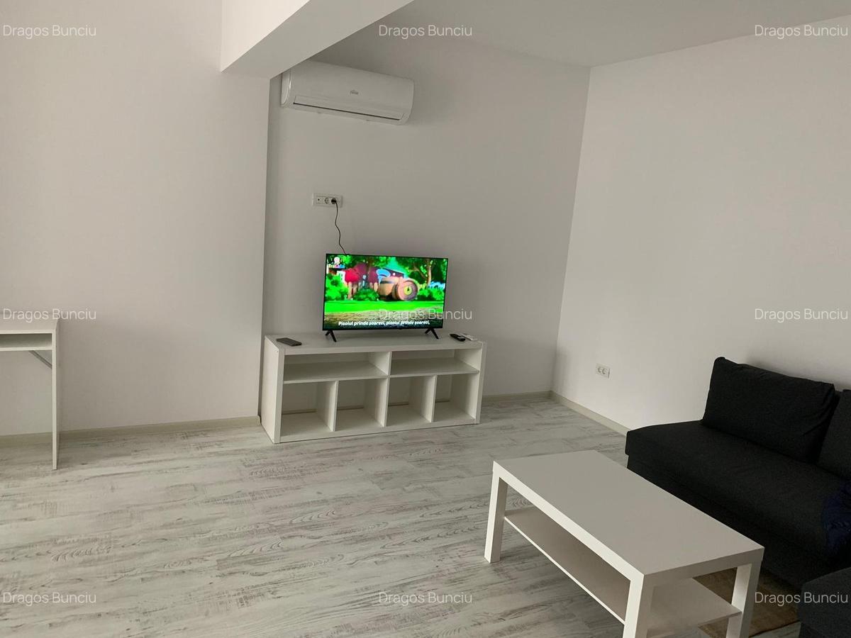Apartament cu 2 camere decomandat în Apărătorii Patriei - 2