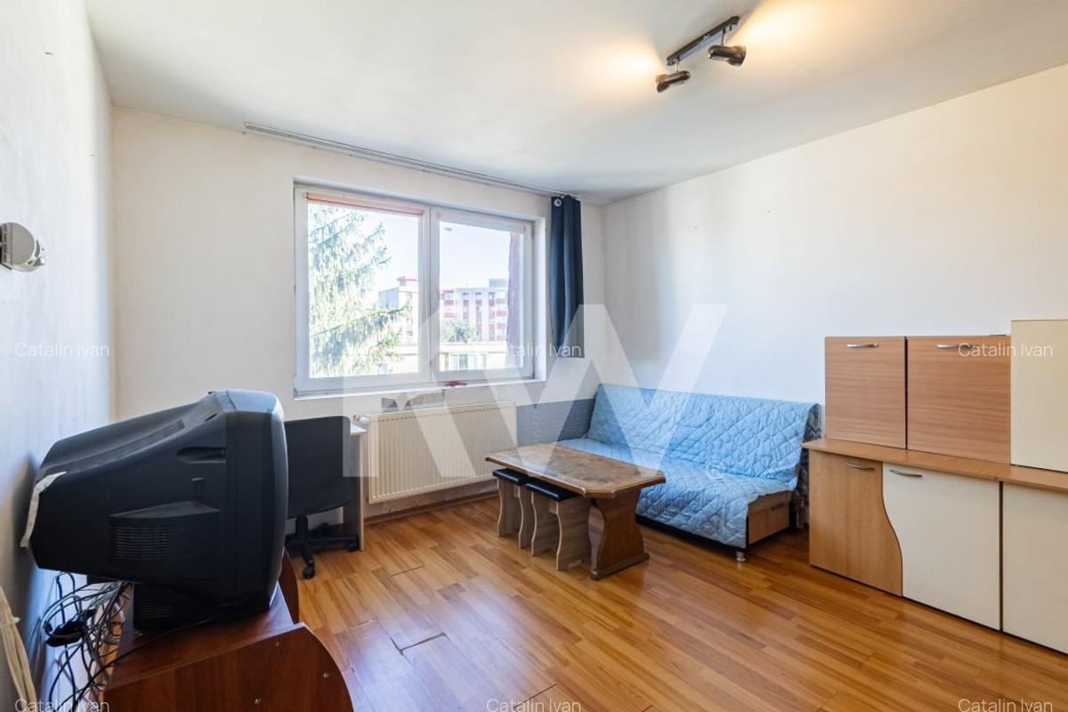 Apartament spatios, scara interioara, doua bai, in zona Faget - 10