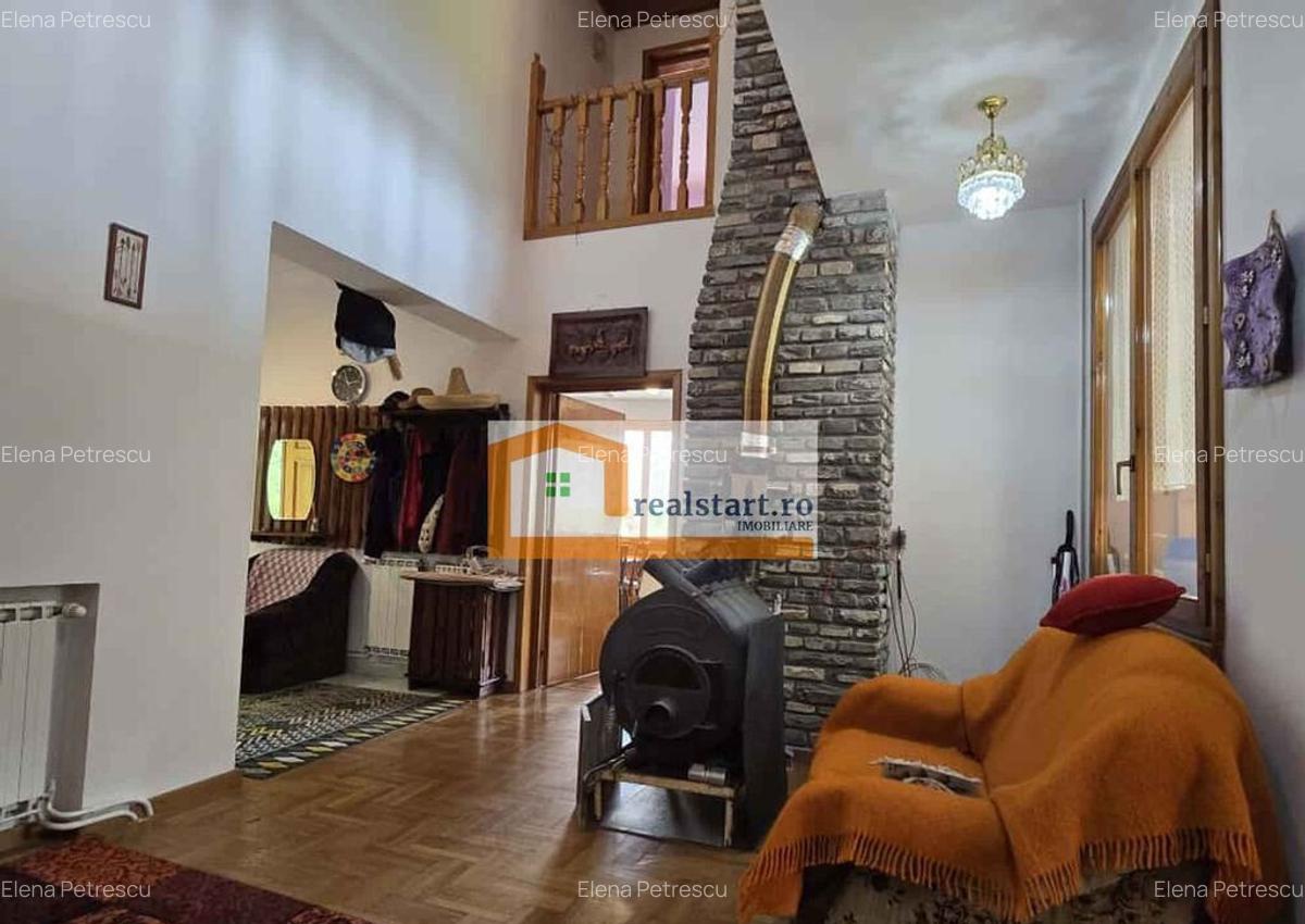 Vedere padure, panouri solare si fotovoltaice, pompa de c... - 1