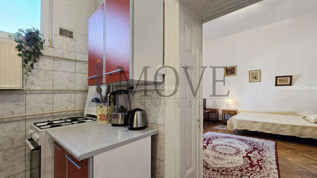 Casa Parter + Demisol în Piata Romana - 40