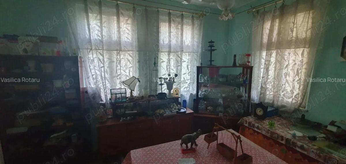 Casa 150mp, teren 2000mp, garaj, 3 anexe central Ologeni, Ph. - 9
