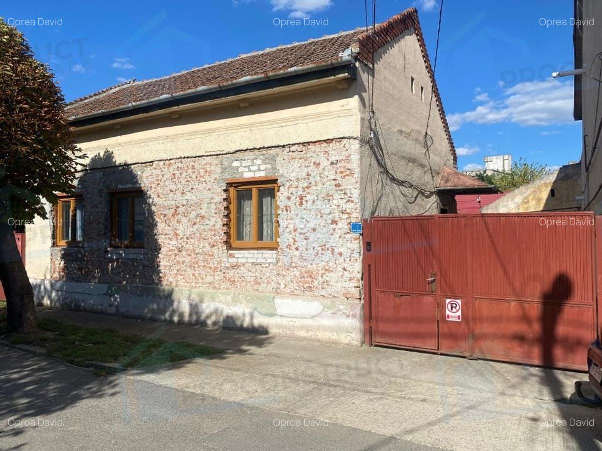 Casa cu teren 474 mp si potential de renovare - Zona Dambovita - 1