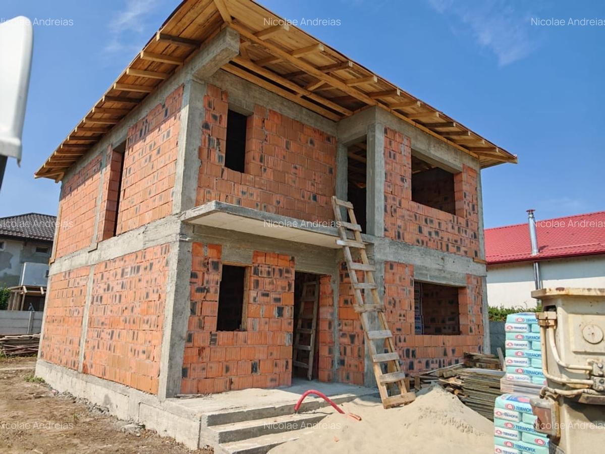 Comuna Berceni-5 camere-curte 400mp - 1