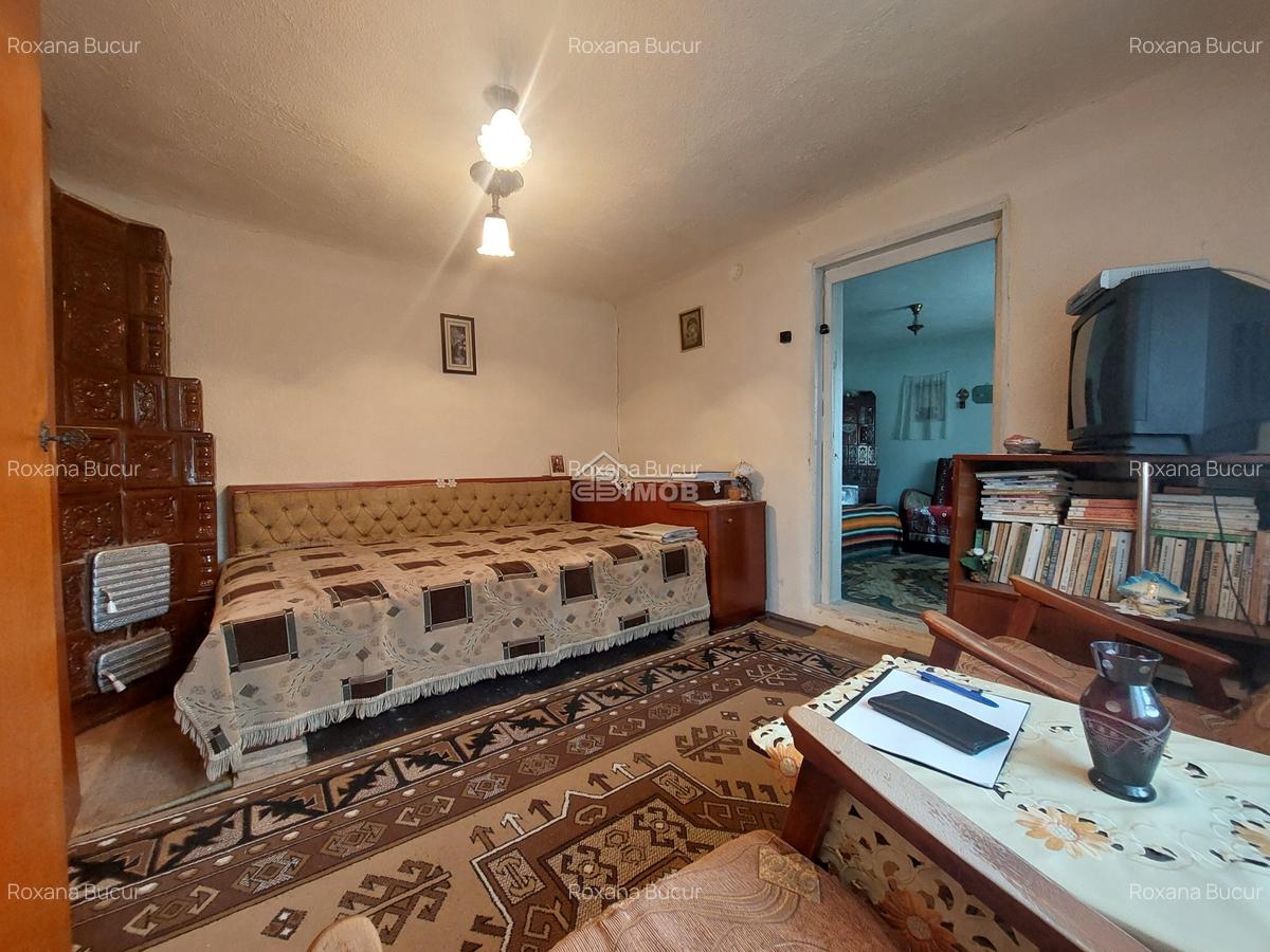 Casă cu 5 camere în Comișani - 5
