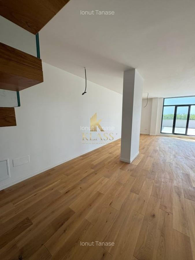 Belair Penthouse Triplex - Forest View Panoramic - 9