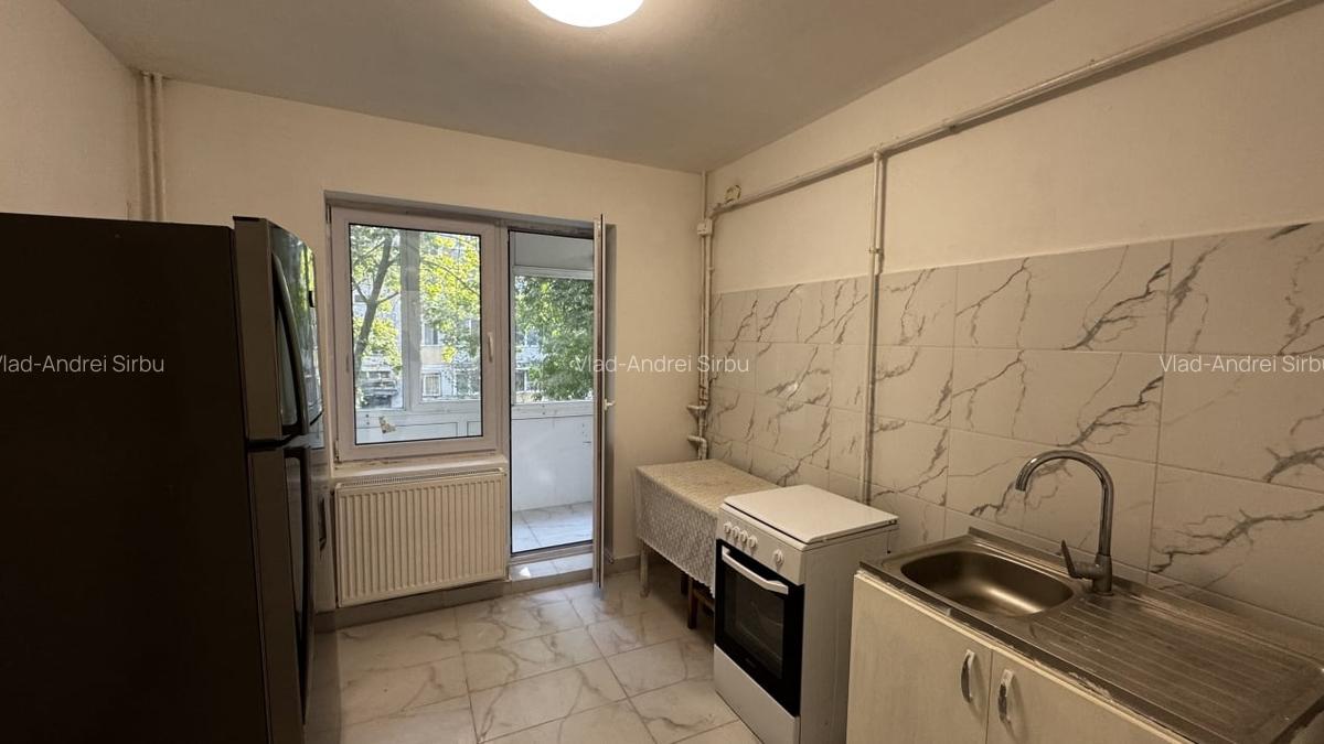 Vanzare apartament de 3 camere Gorjului- Apusului - 2