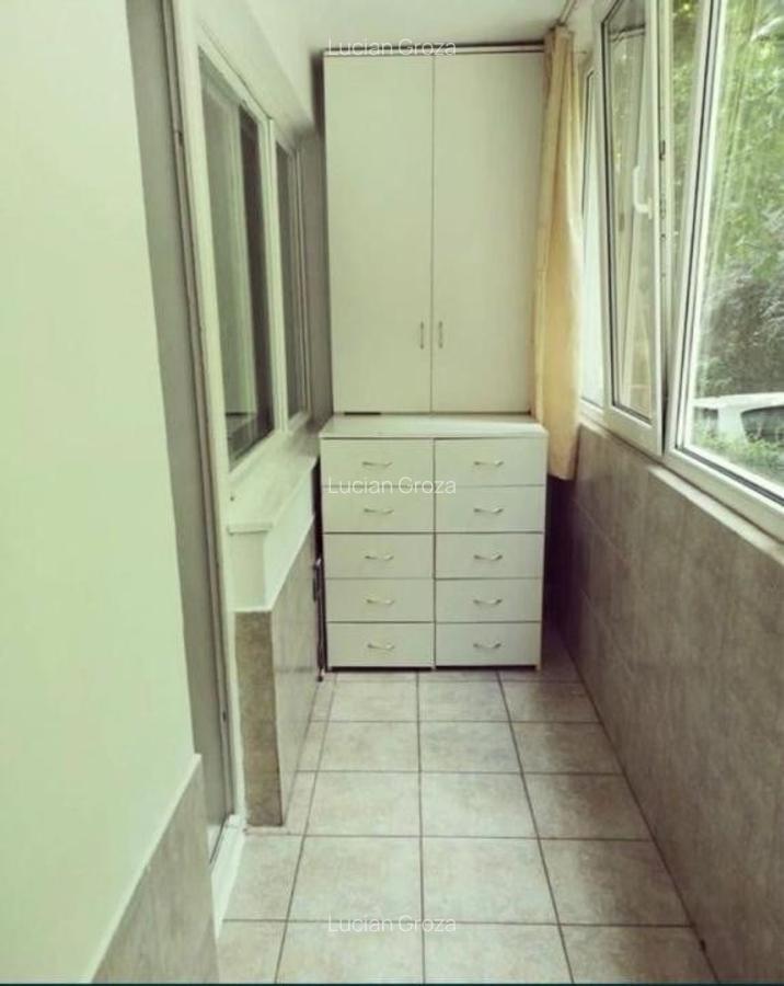 Apartament cu 2 camere semidecomandat, mobilat în Pajura - 2