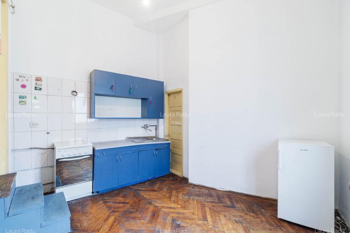 2 camere de vanzare cu potential-Calea Victoriei, parter inalt, curte interioara - 6