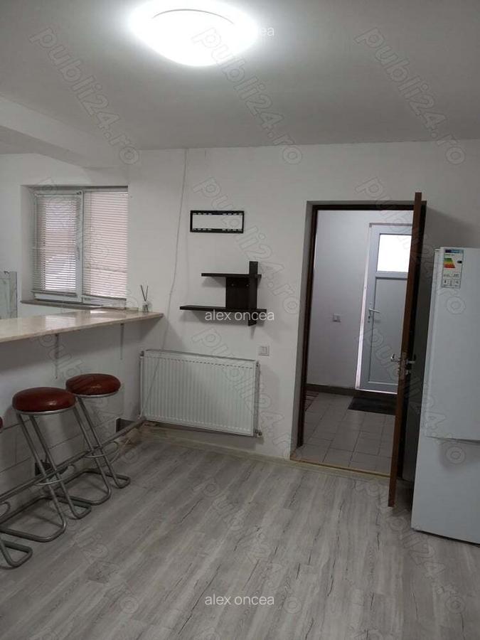 Vand apartament 2 camere, tip casa, in Lehliu-gara - 4