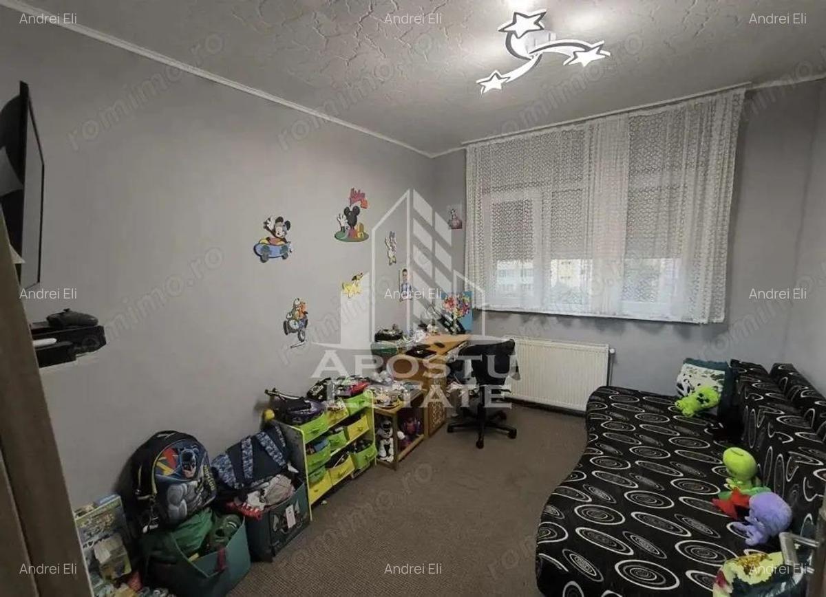 Apartament cu 3 camere, centrala proprie, zona Sagului - 3