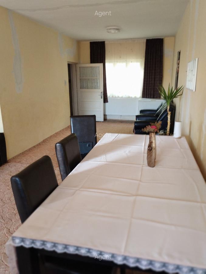 Casă cu 5 camere în Est - 6
