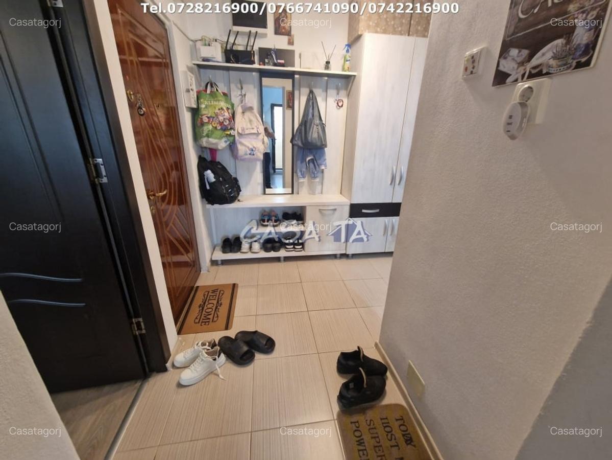 Apartament 3 camere, situat in Targu Jiu, Bld Ecaterina Teodoroiu - 14