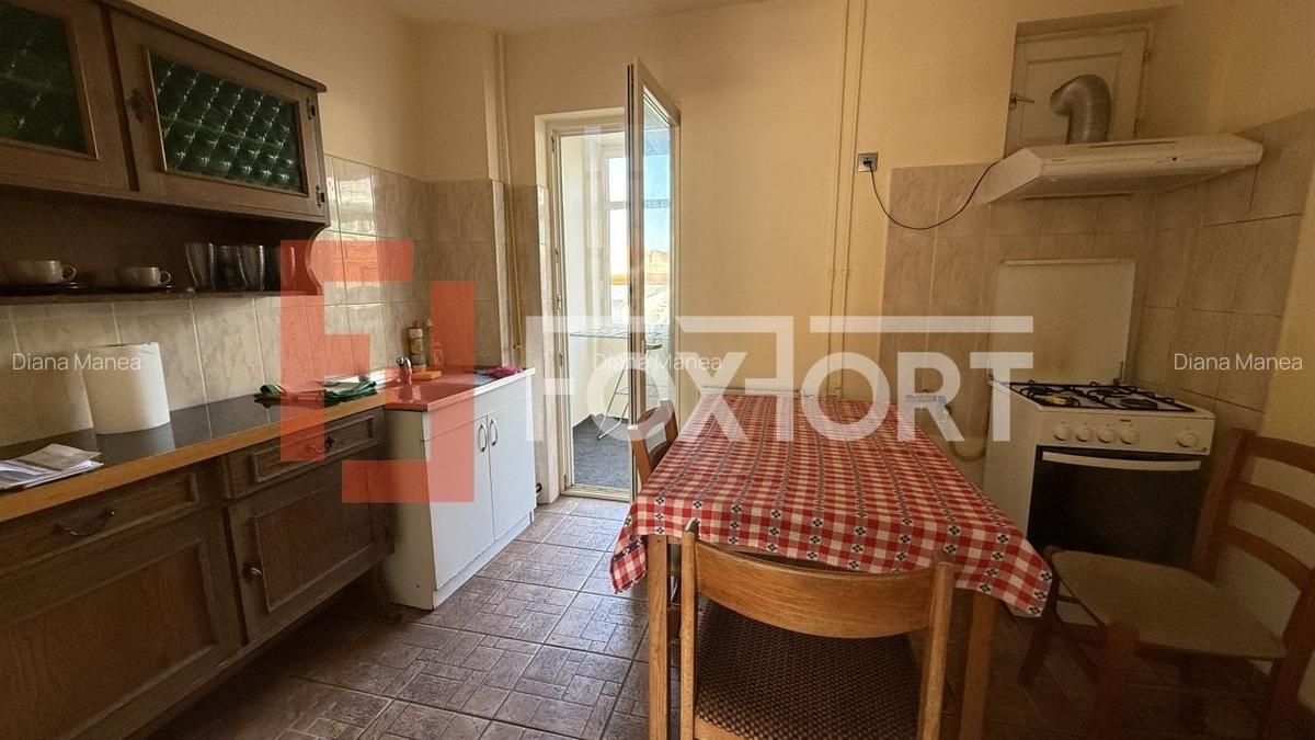 Apartament cu 4 camere, de inchiriat, in Centrul orasului - 10