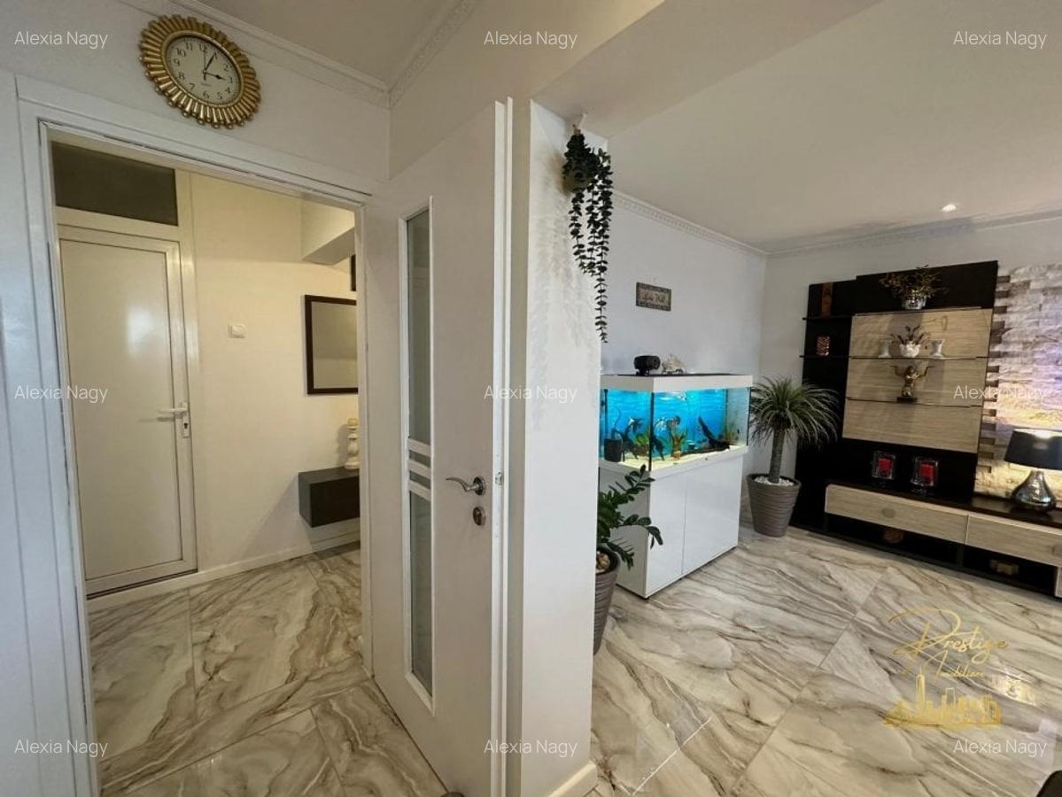 Apartament cu 3 camere decomandat în Rogerius - 21