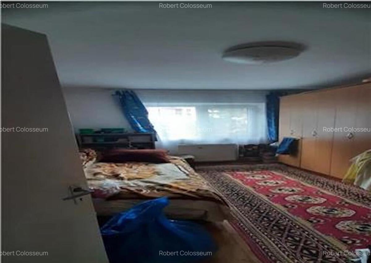 Apartament cu 4 camere, decomandat - zona Astra. - 3