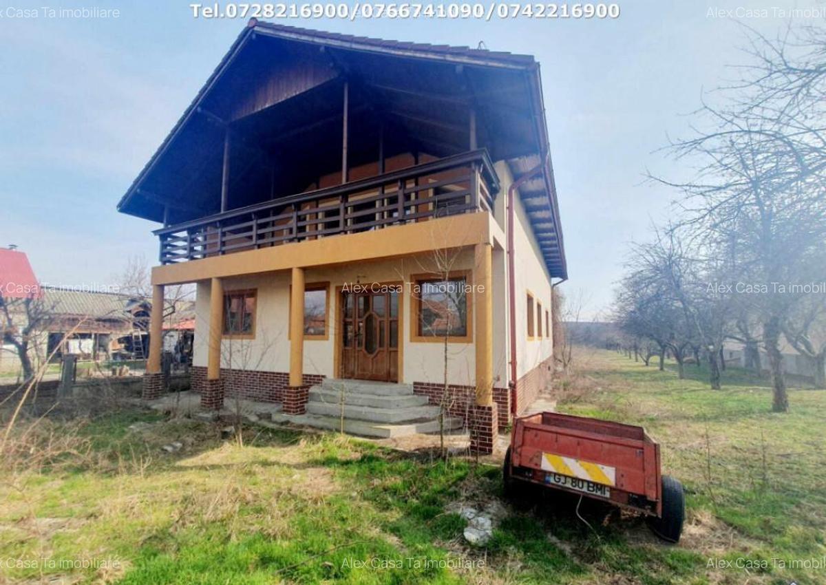 Casa D+P+M, situata in Arcani (Campofeni) - 1