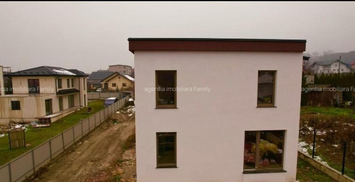 Casa / Vila ( P + E ) - Zona Burdujeni - 4