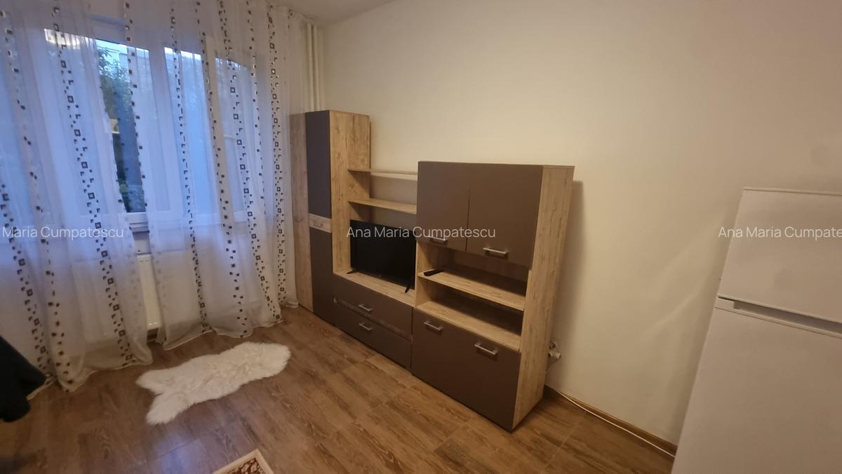 Garsonieră zona Far  mobilată utilată 22 mp - 2
