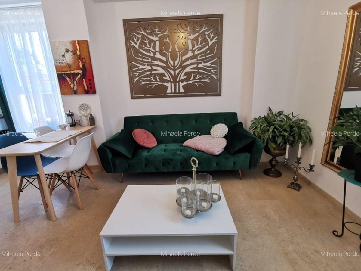Apartament cu doua camere si loc de parcare - 1