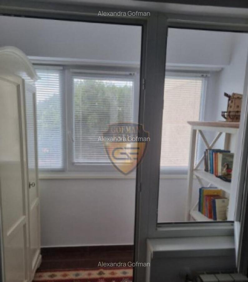 Apartament 4 camere, etaj 2/4, zona Delfinariu - 9