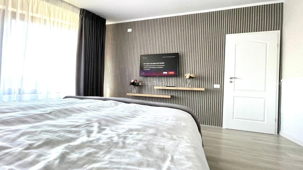Apartament cu 8 camere decomandat în Aviației - 8